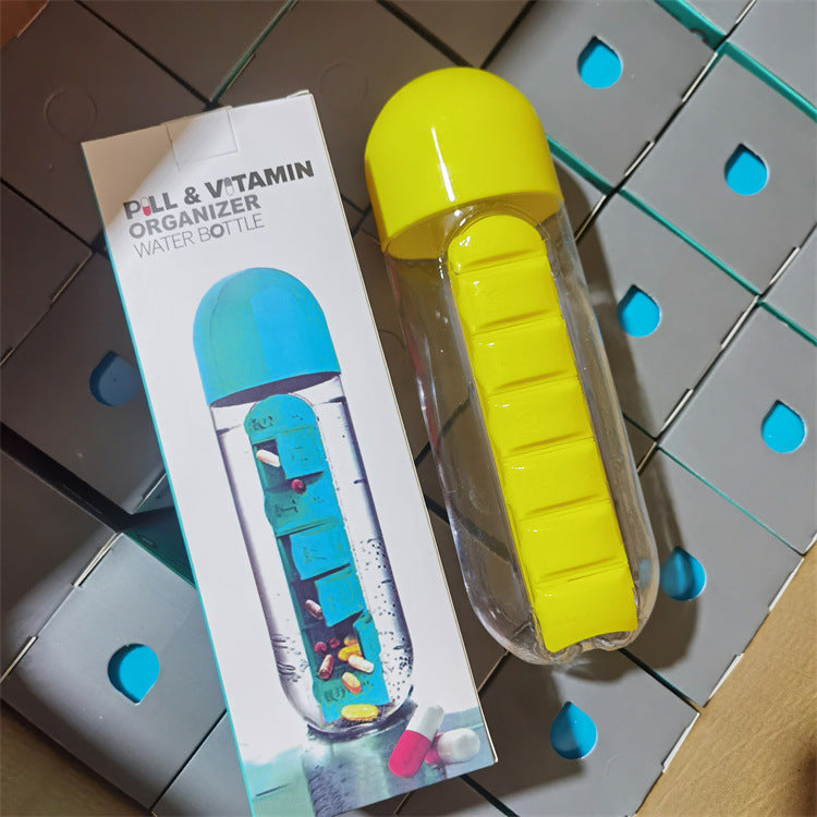 (🔥Kupi 1 dobi 1 gratis🔥)Boca za vodu dva u jednom, čaša za vodu, kutija za tablete za 7 dana, 7 rešetki, vanjska, prijenosna, višenamjenska