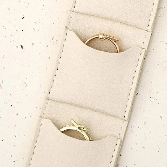 【🎁Božićna ponuda🎄】Sklopivi organizator za nakit od baršuna – kompaktan, elegantan i dizajn prilagođen putovanjima s sigurnim zatvaranjem na kopču(🔥Kupi 1 dobi 1 gratis🔥)