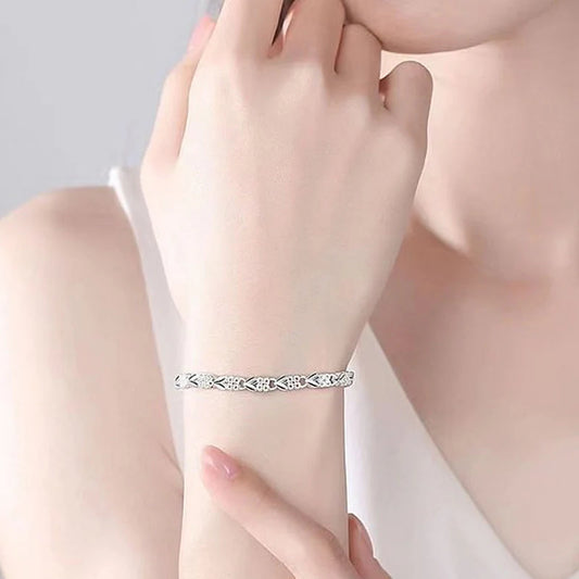 【🎁Božićna ponuda🎄】Elegantna narukvica sa sjajnom djetelinom