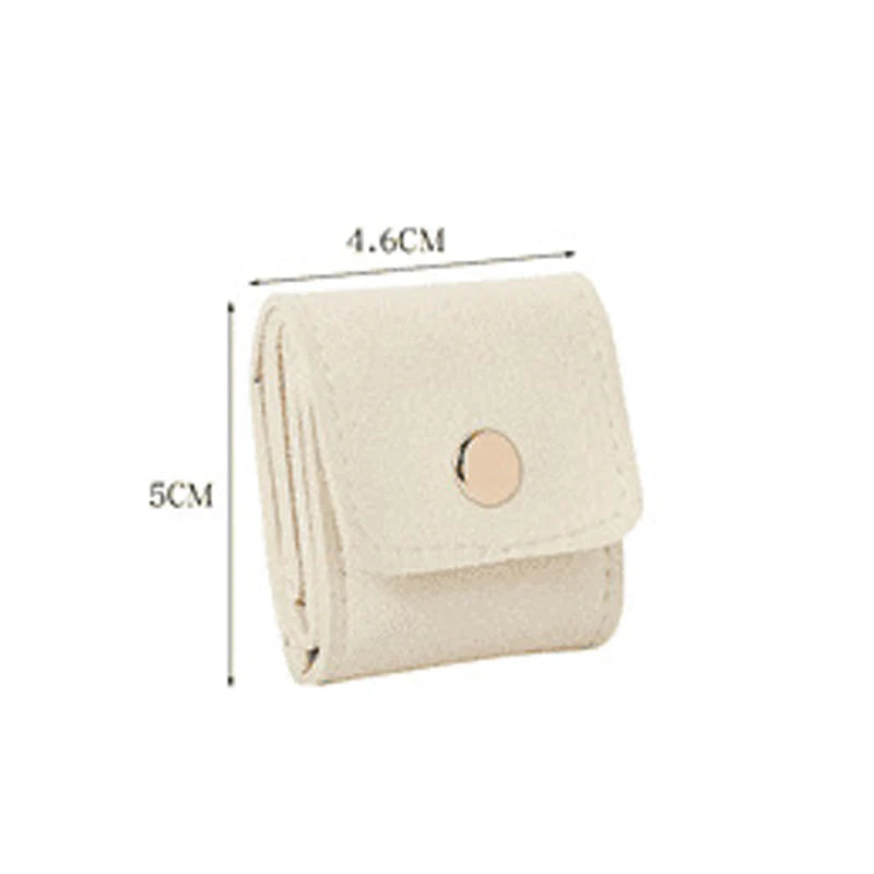 【🎁Božićna ponuda🎄】Sklopivi organizator za nakit od baršuna – kompaktan, elegantan i dizajn prilagođen putovanjima s sigurnim zatvaranjem na kopču（🔥Kupi 1 dobi 1 gratis🔥）