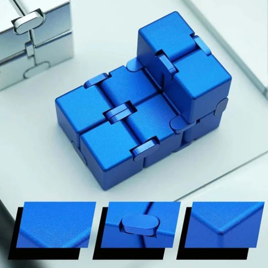 【🎁Božićna ponuda🎄】Antistres kocka – Opustite se bilo gdje i bilo kada!