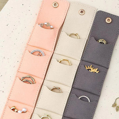 【🎁Božićna ponuda🎄】Sklopivi organizator za nakit od baršuna – kompaktan, elegantan i dizajn prilagođen putovanjima s sigurnim zatvaranjem na kopču（🔥Kupi 1 dobi 1 gratis🔥）