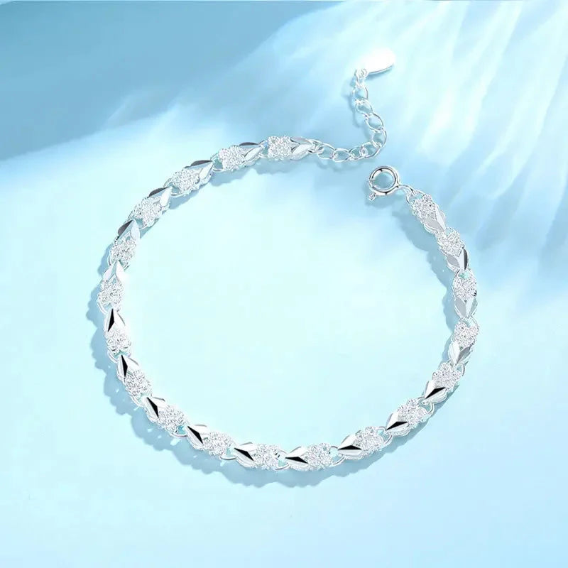 【🎁Božićna ponuda🎄】Elegantna narukvica sa sjajnom djetelinom