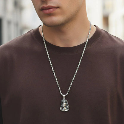 💫 Vjerska ogrlica s likom Isusa — nosi vjeru blizu srca