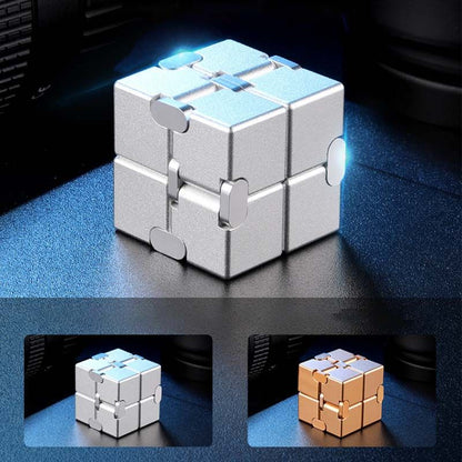 【🎁Božićna ponuda🎄】Antistres kocka – Opustite se bilo gdje i bilo kada!